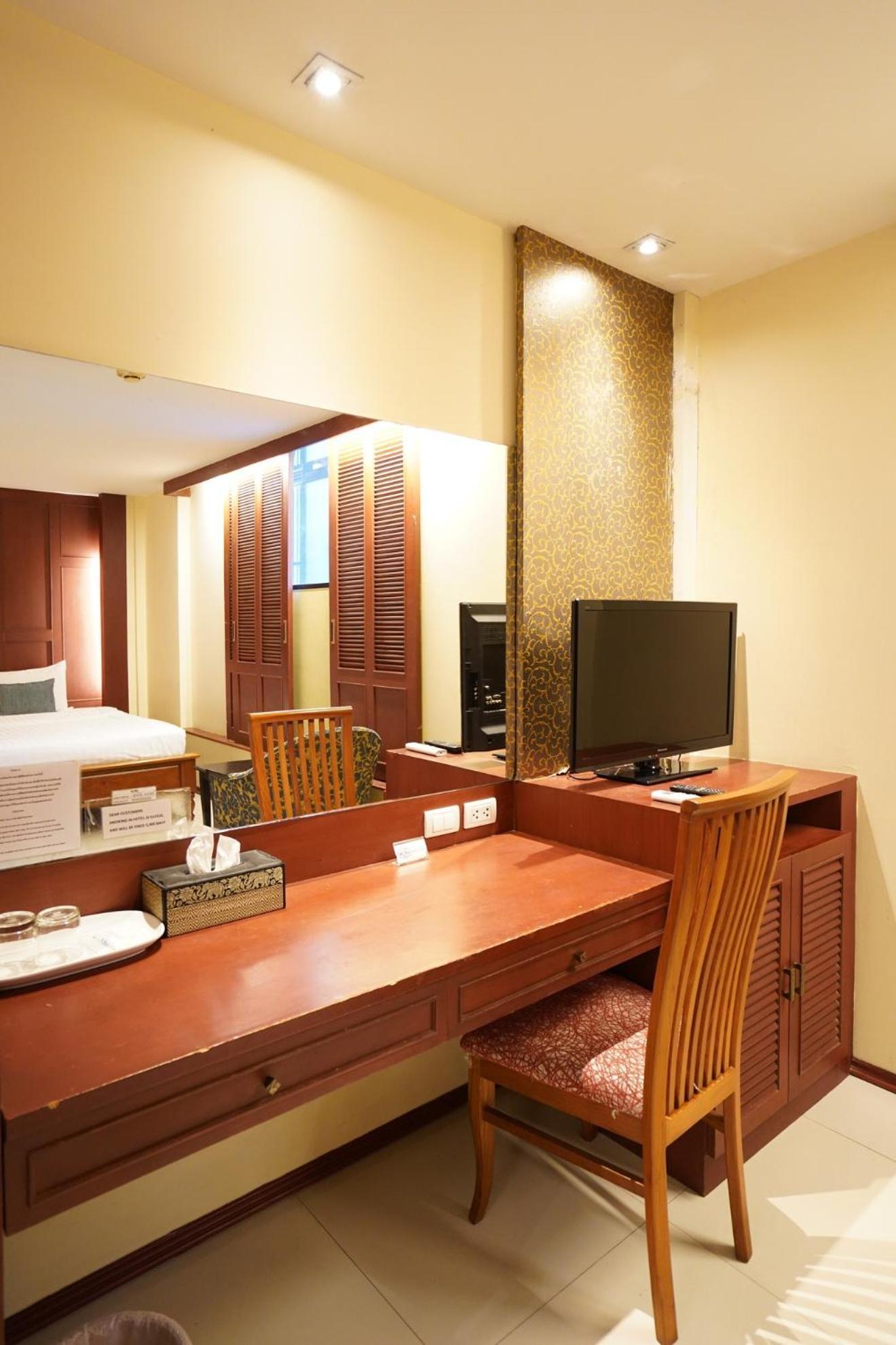 W 21 Hotel Bangkok Bagian luar foto